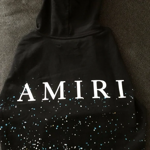 comes with tags